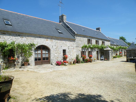 CHAMBRES D'HÔTES 5 chambres - 11 personnes - Ouvert toute l'année Classement 3 Epis Gîte de France Accessible aux personnes à mobilité réduite (ref D-02)